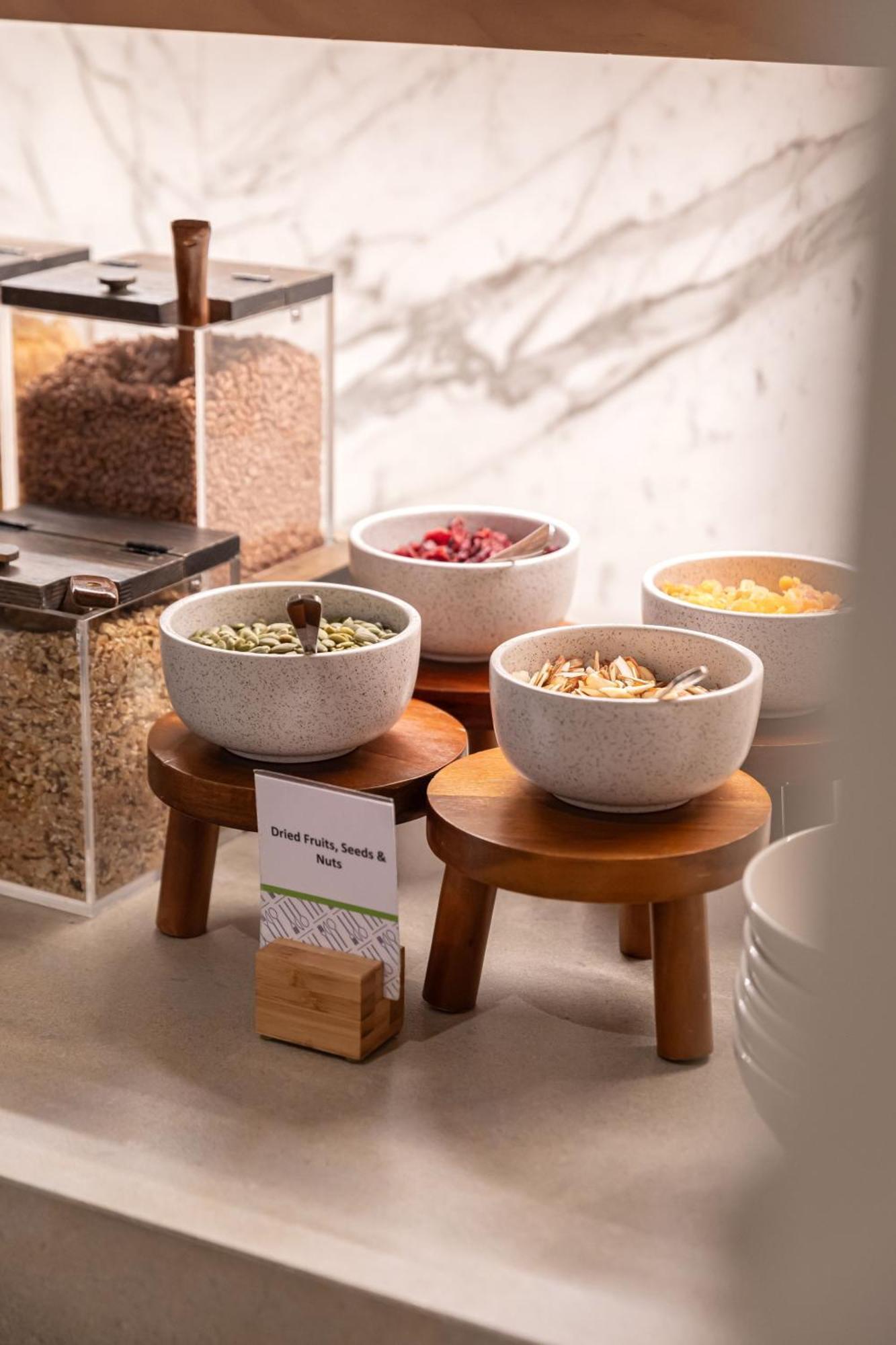 Doubletree By Hilton Auckland Karaka Hotel Екстериор снимка