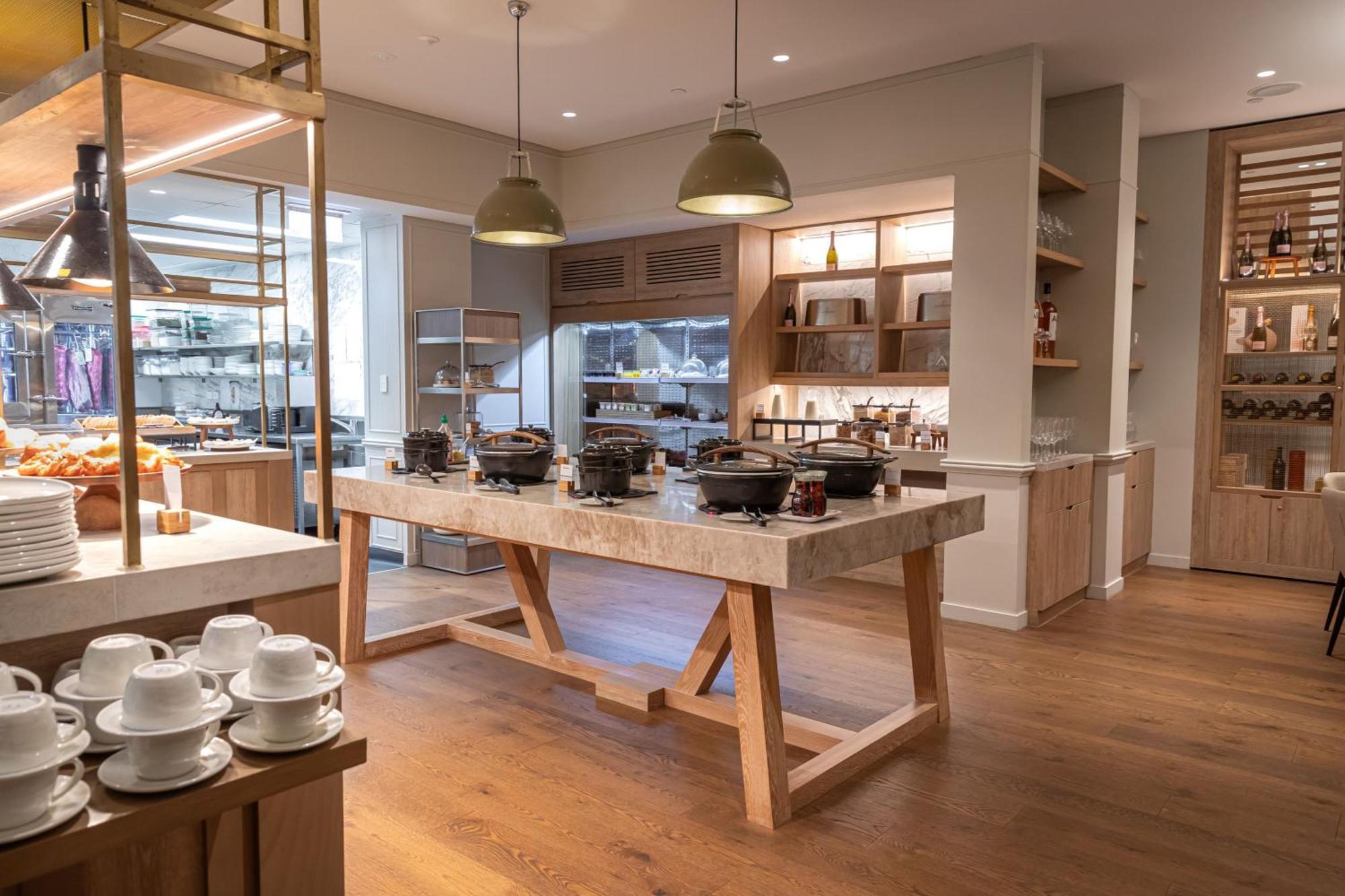 Doubletree By Hilton Auckland Karaka Hotel Екстериор снимка