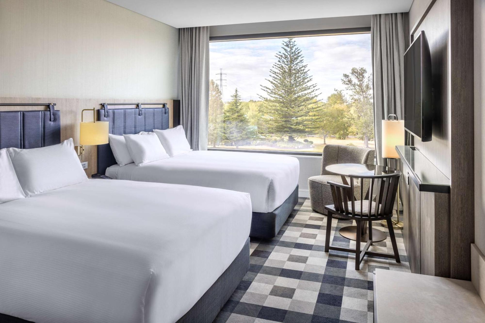 Doubletree By Hilton Auckland Karaka Hotel Екстериор снимка