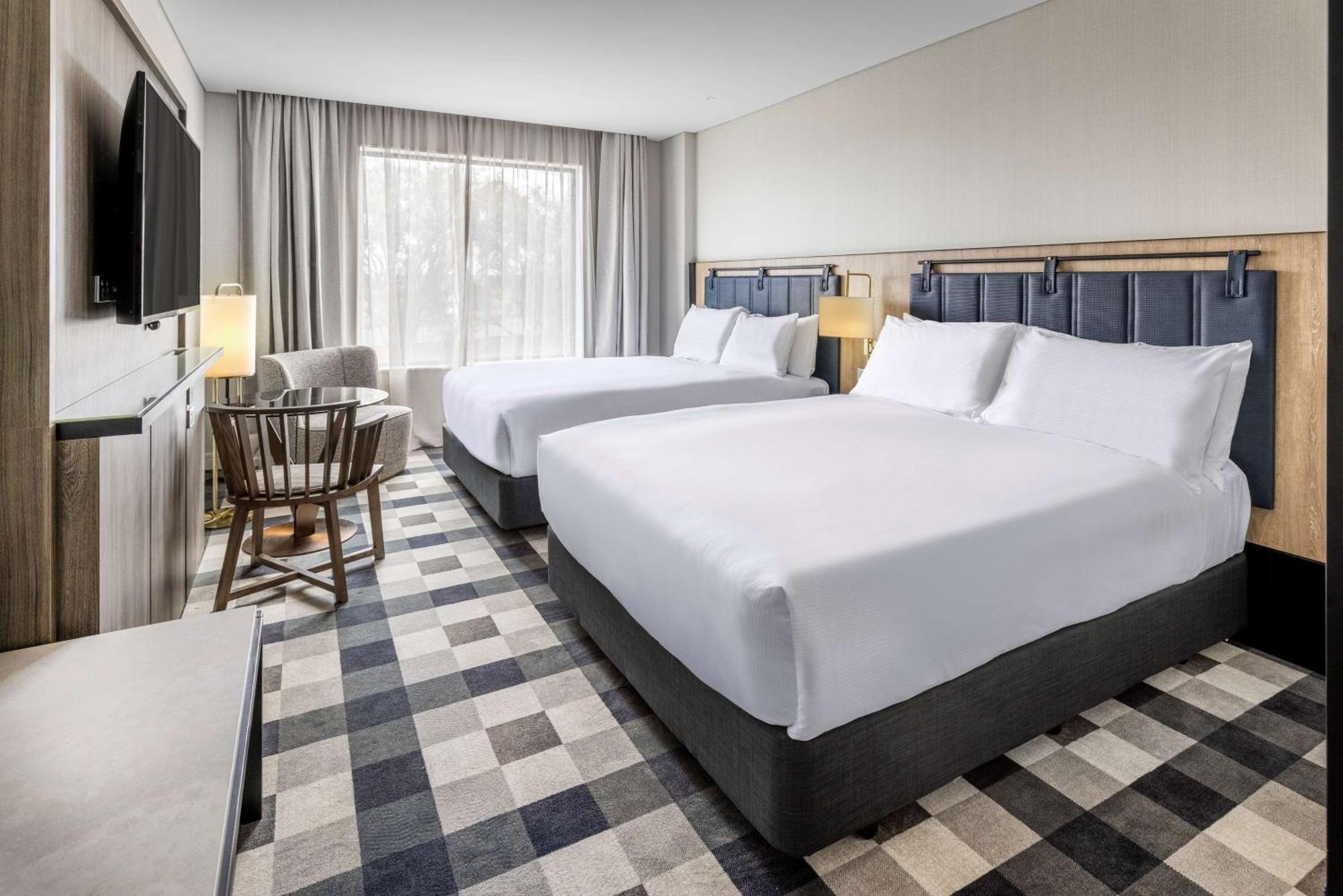 Doubletree By Hilton Auckland Karaka Hotel Екстериор снимка