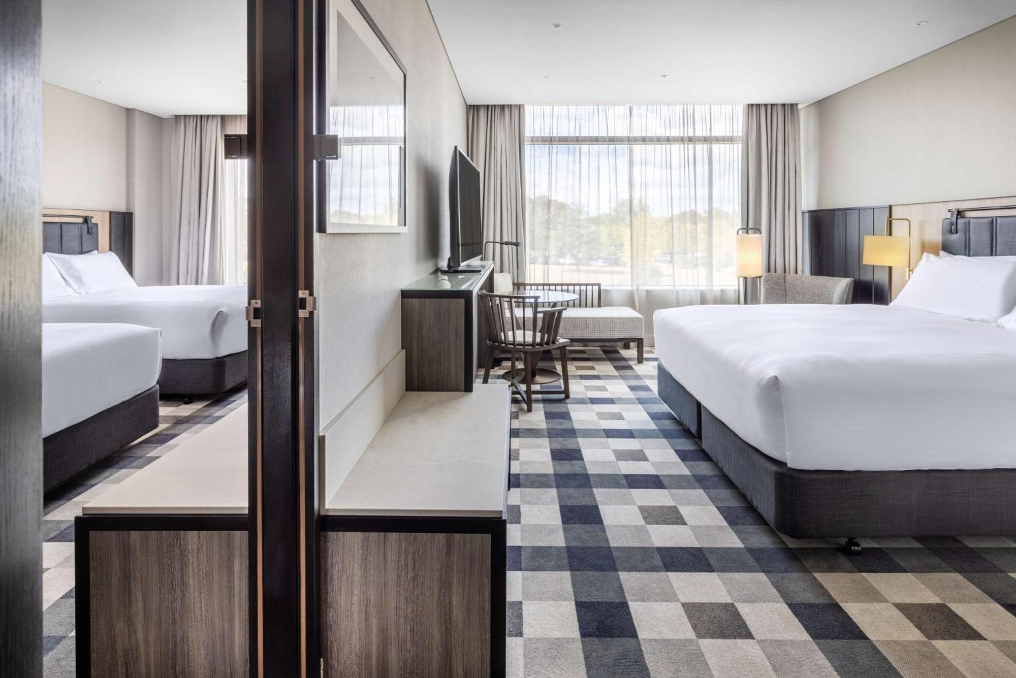 Doubletree By Hilton Auckland Karaka Hotel Екстериор снимка