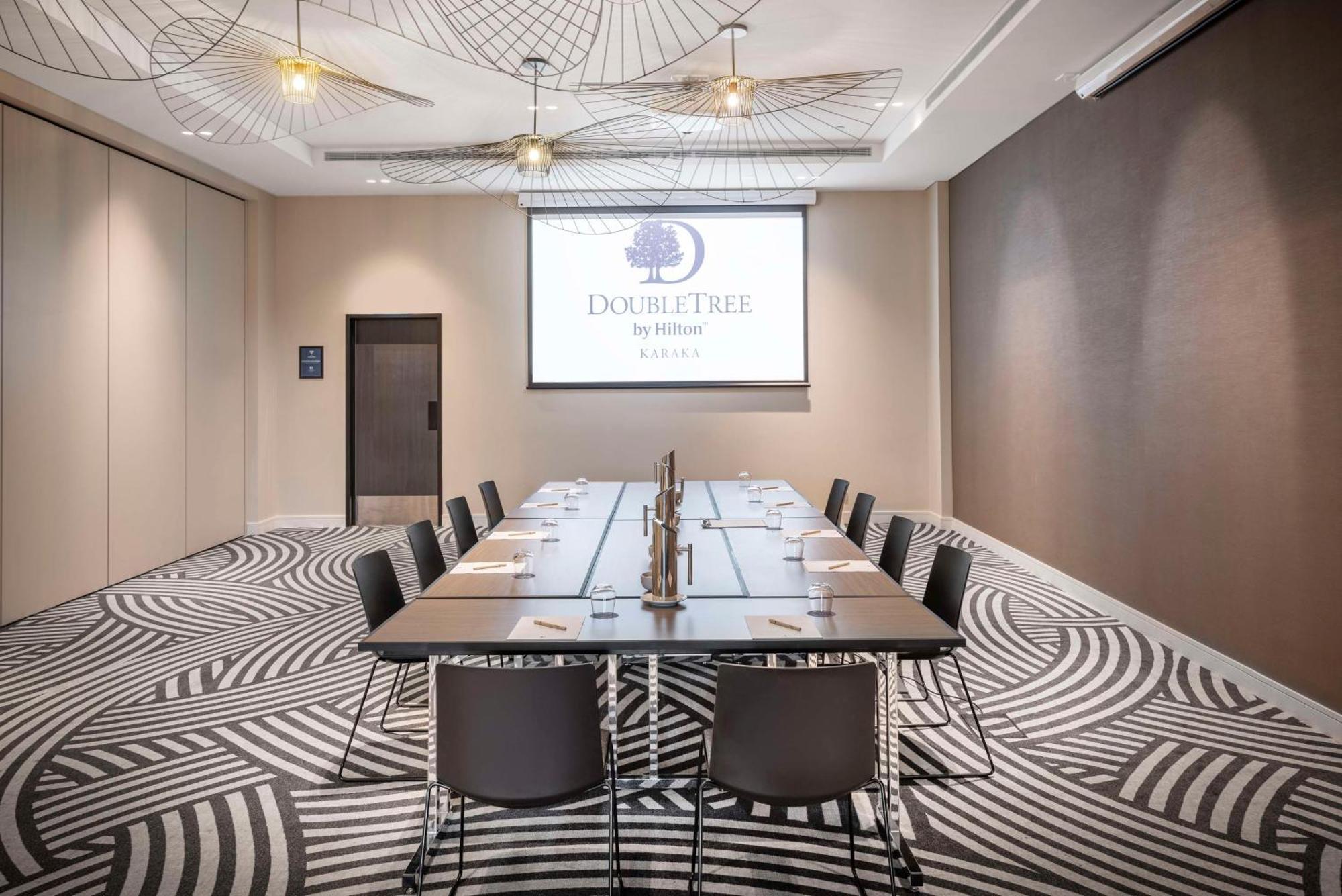 Doubletree By Hilton Auckland Karaka Hotel Екстериор снимка