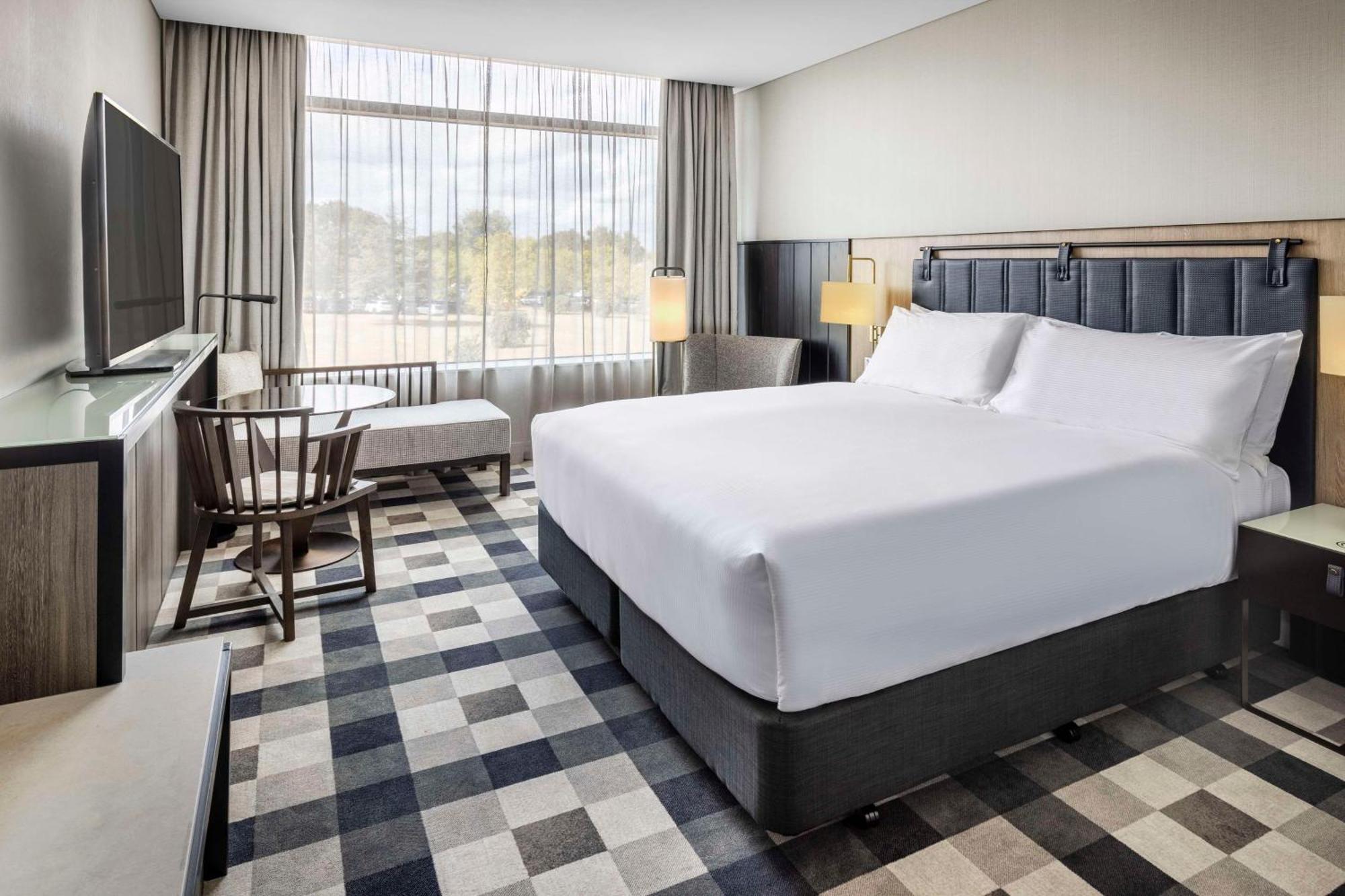 Doubletree By Hilton Auckland Karaka Hotel Екстериор снимка