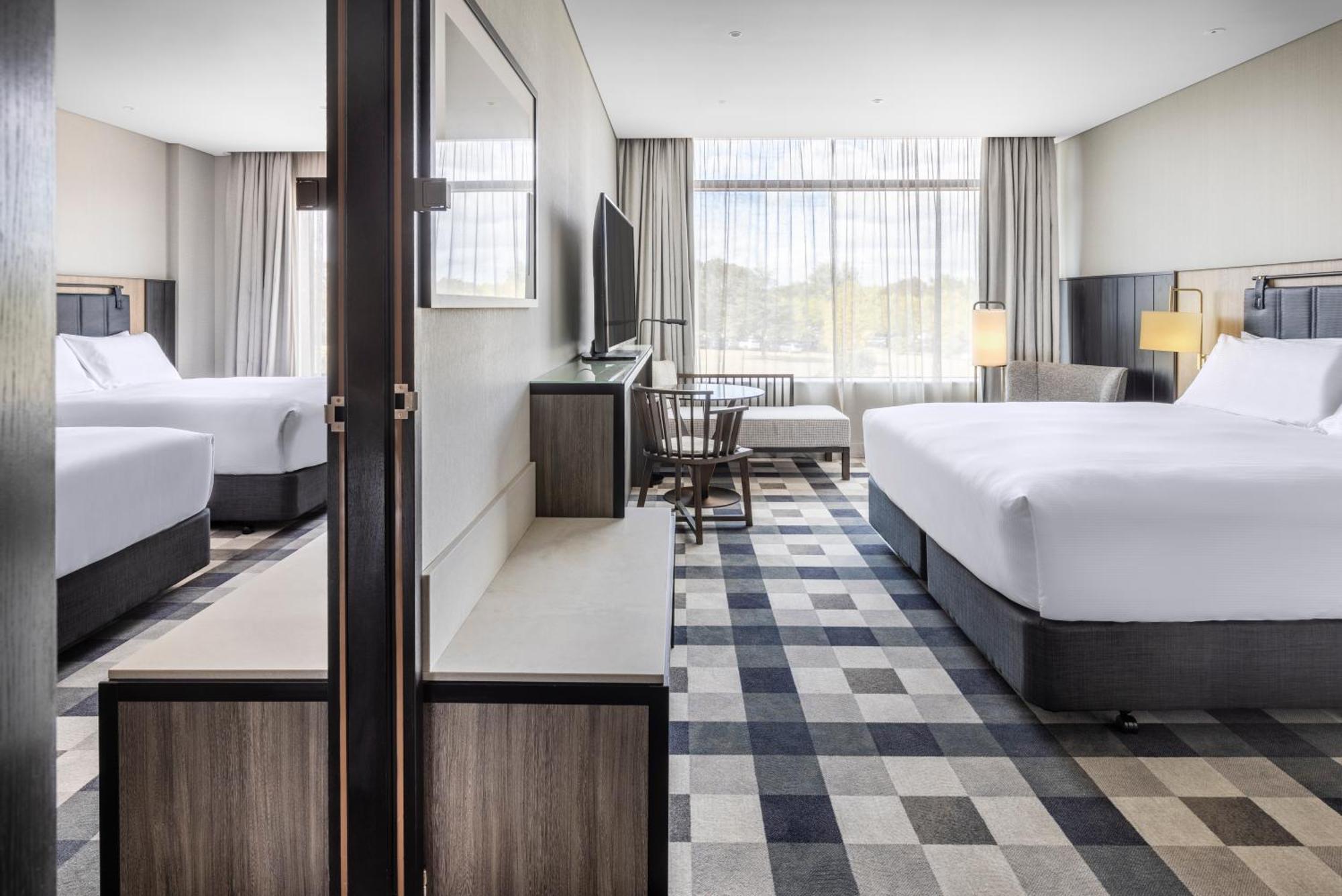 Doubletree By Hilton Auckland Karaka Hotel Екстериор снимка